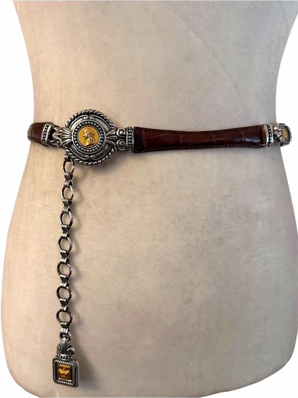 Vintage 1996 Brighton Museum Collection Cameo & Crown Belt brown silver gold